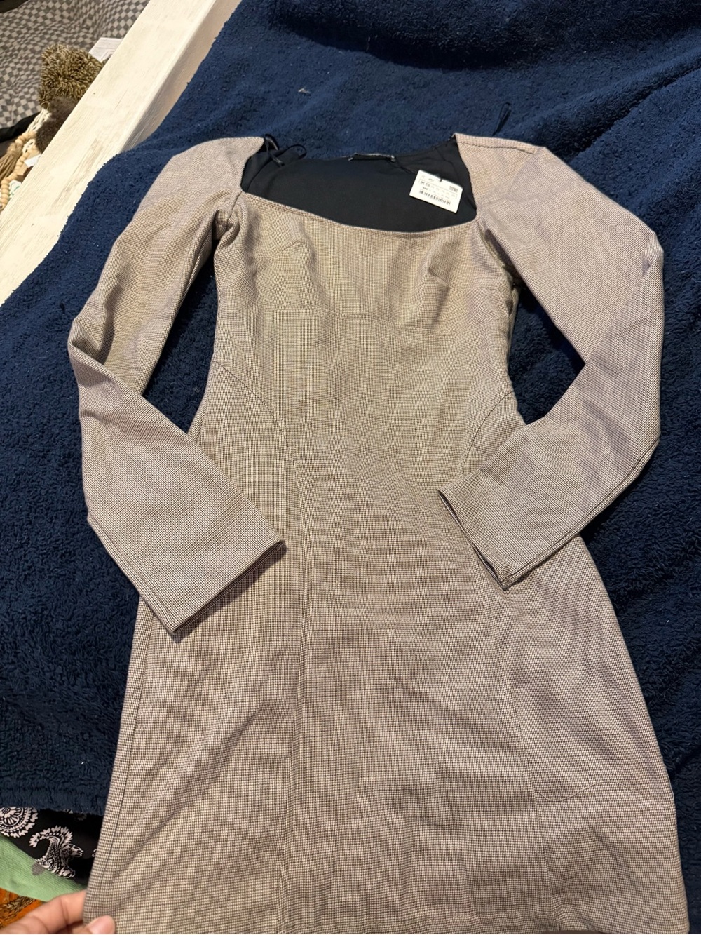 Zara Long-Sleeve Square-Neck Dress in Taupe Houndstooth